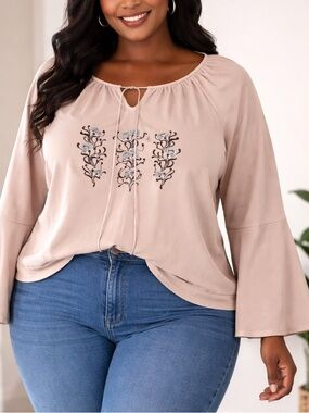 Boho Hello Dolly USA Embroidered Floral Blouse